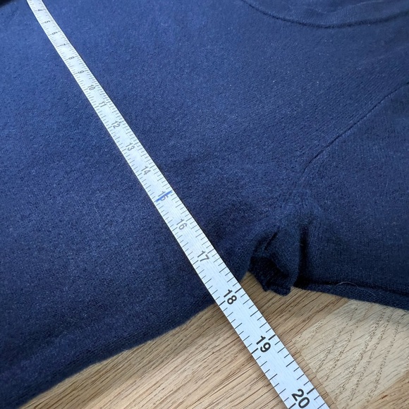 💙J.CREW CASHMERE RELAXED TEE - Picture 2 of 5